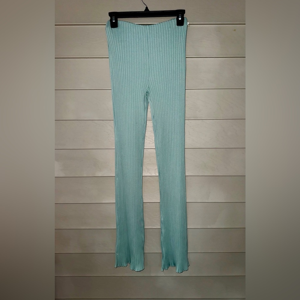 Zara Light Blue Aqua color ribbed pants size M. NWOT